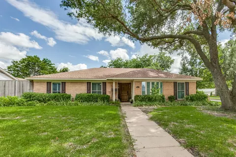 927 Sandalwood Ave, Richardson, TX 75080