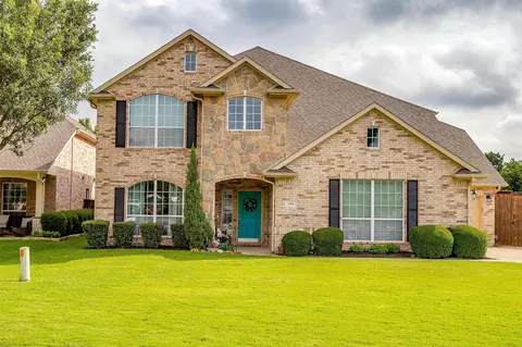 709 Lone Oak Ct, Burleson, TX 76028