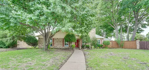 2400 Atwater Ct, Plano, TX 75093