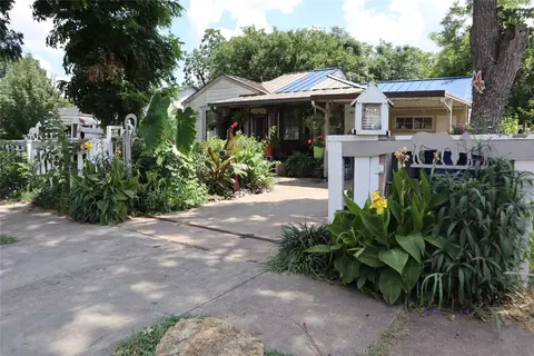 6422 Howard Ave, Dallas, TX 75227