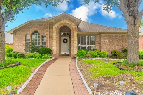 2862 Hilldale Dr, Lewisville, TX 75067