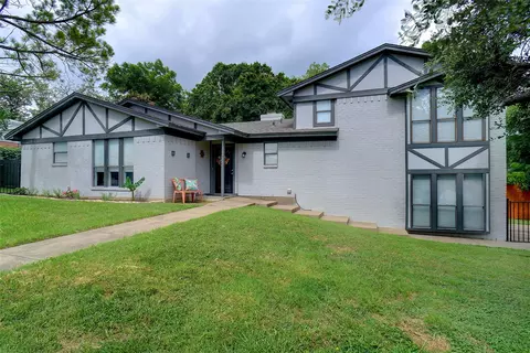 302 S Rusk St, Weatherford, TX 76086