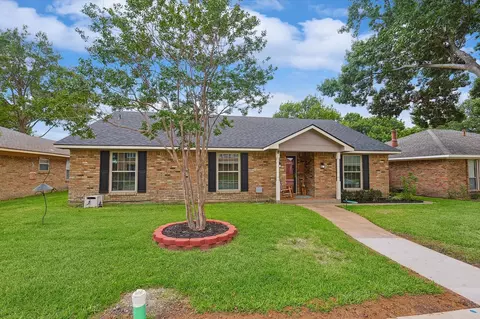 1218 Columbine Dr, Garland, TX 75043