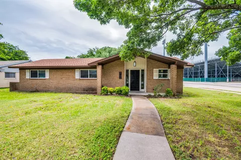 100 High School Dr, Waxahachie, TX 75165