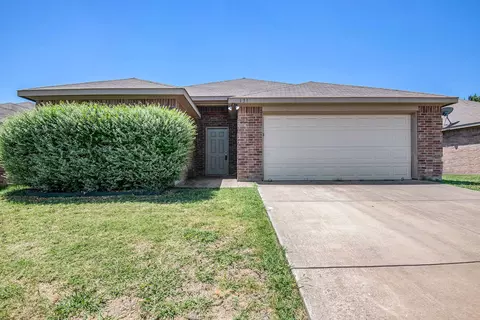 1317 Rosedale Springs Ln, Fort Worth, TX 76134