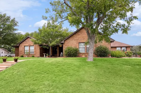 213 Village Tree Dr, Highland Village, TX 75077