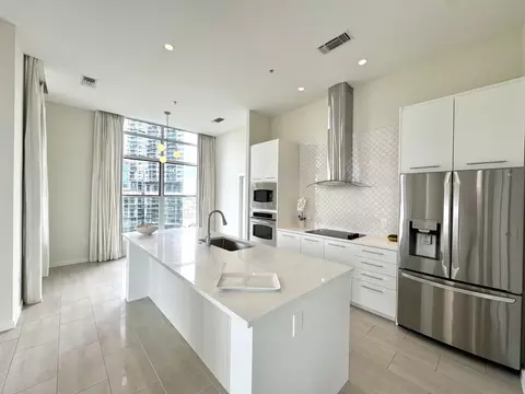 2323 N Houston St #712, Dallas, TX 75219