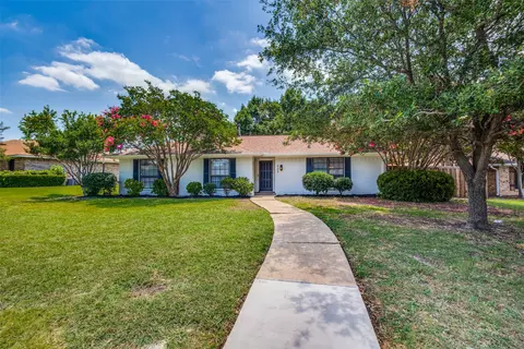 909 Edgefield Trl, Flower Mound, TX 75028
