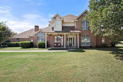 6115 Autumn Breeze Cir, Fort Worth, TX 76140