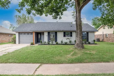 5603 Hollyhock Ln, Bossier City, LA 71112
