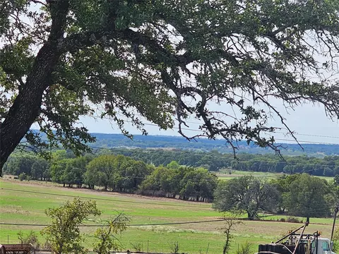 100 Windy Hill Ln, Springtown, TX 76082