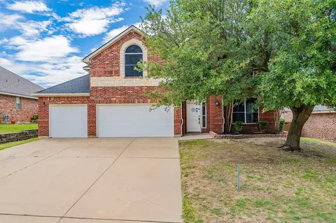 7129 Sundance Ln, Fort Worth, TX 76179