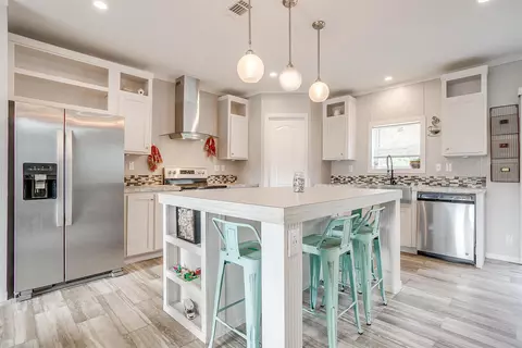 1950 Advance Rd, Weatherford, TX 76088