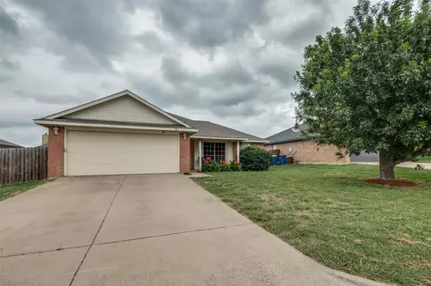 304 Apache Trl, Alvarado, TX 76009