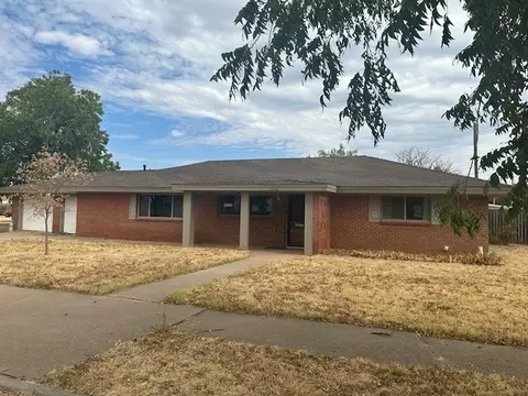 1226 15th St, Anson, TX 79501