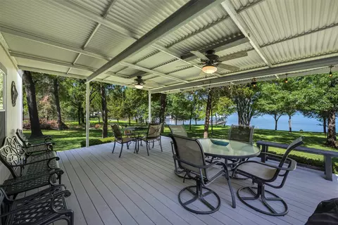 132 Ivy Ln, Mabank, TX 75156