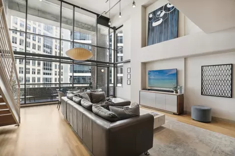 1999 Mckinney Ave #1006, Dallas, TX 75201