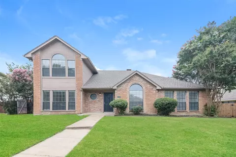 2210 Montclair St, Lancaster, TX 75146