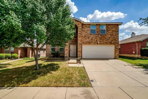 725 Tuscany Trl, Fort Worth, TX 76179