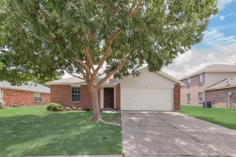 613 Preston Dr, Royse City, TX 75189