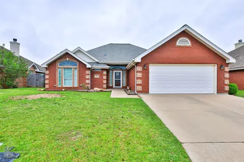 2201 Old Ironsides Rd, Abilene, TX 79601