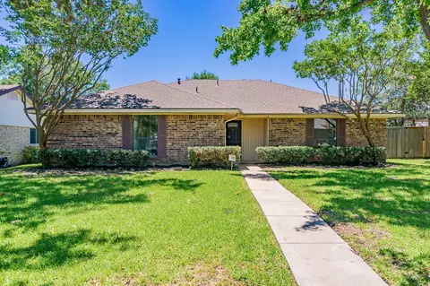 1729 Omar Dr, Mesquite, TX 75150