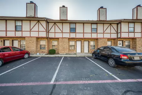 1241 Dallas Dr, Denton, TX 76205
