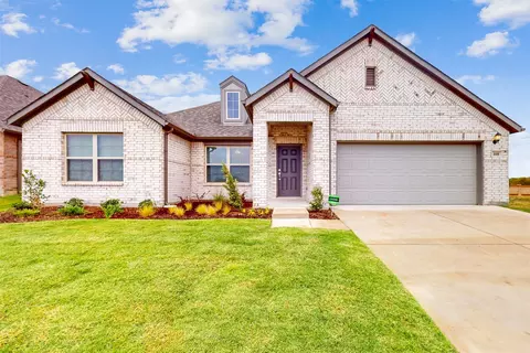 108 Hudson Ln, Justin, TX 76247