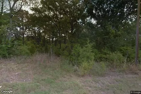 148 Lake Creek Dr, Mabank, TX 75156