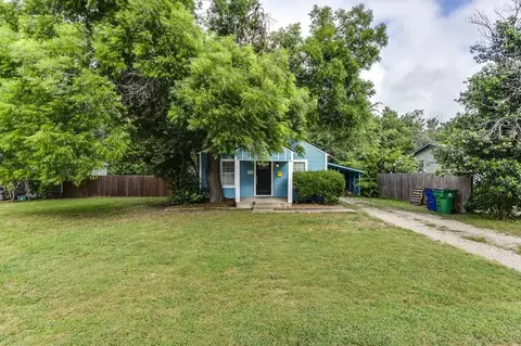 301 Highland Ave, Waxahachie, TX 75165