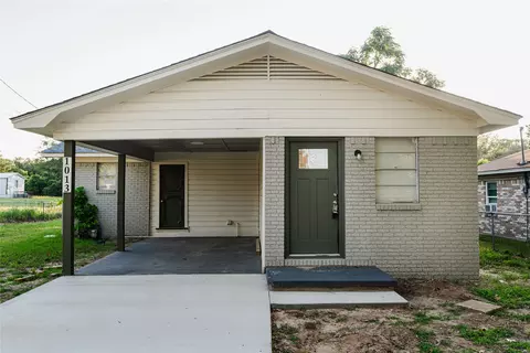 1013 S 3rd St, Athens, TX 75751