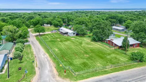 44 Sherwood Dr, Gordonville, TX 76245