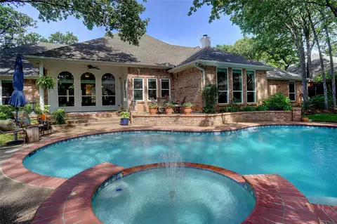 8312 Thornhaven Ct, North Richland Hills, TX 76182