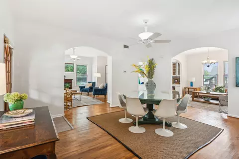 2110 Washington Ave, Fort Worth, TX 76110