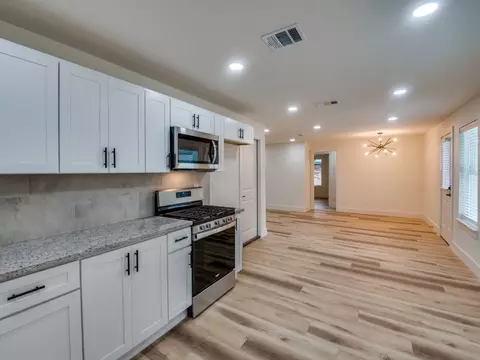 Kitchen - 552 Rea Ave, Lancaster, TX 75146 photo 5 of 5