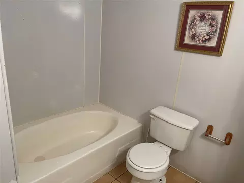 Bath - 328 Messick Rd, Coushatta, LA 71019 photo 2 of 2