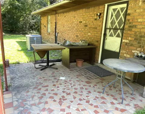 Exterior - 328 Messick Rd, Coushatta, LA 71019 photo 2 of 3