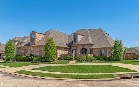 325 Paris Pl, Bossier City, LA 71111