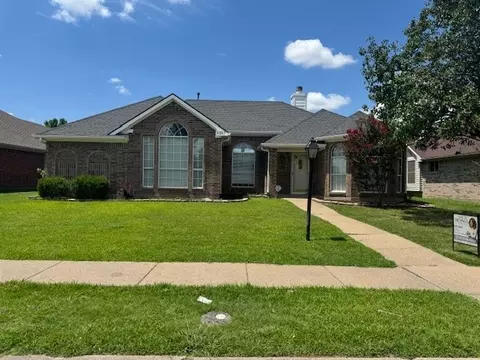 2327 Stillwater Dr, Mesquite, TX 75181