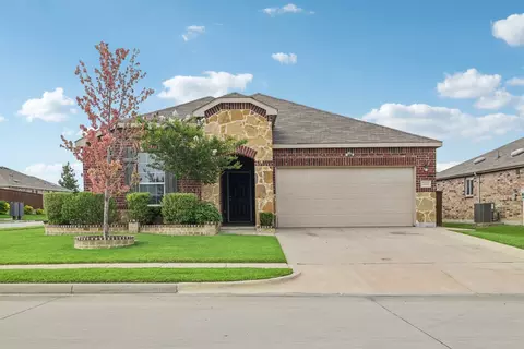1644 Vernon Dr, Aubrey, TX 76227