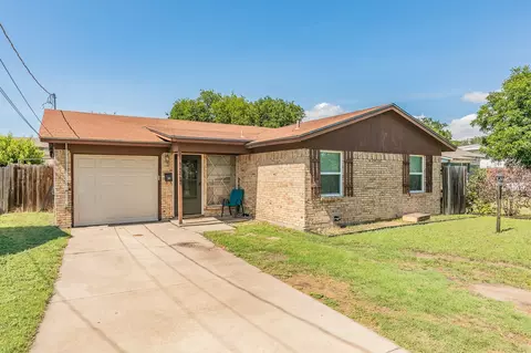 8424 Melrose St W, White Settlement, TX 76108