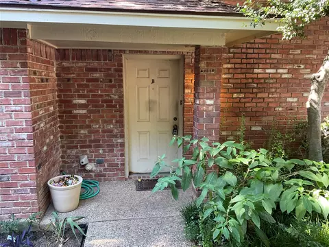 3125 Sappington Pl #B, Fort Worth, TX 76116