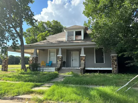 315 Andrews St, Gainesville, TX 76240