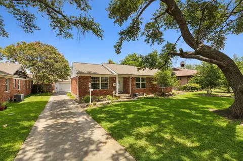 702 Sherwood Dr, Richardson, TX 75080