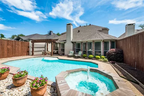 4023 Azure Ln, Addison, TX 75001