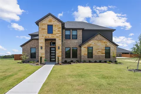 1928 Comanche Dr, Desoto, TX 75115