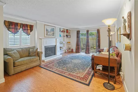 1401 Forest Edge Dr #2, Arlington, TX 76013