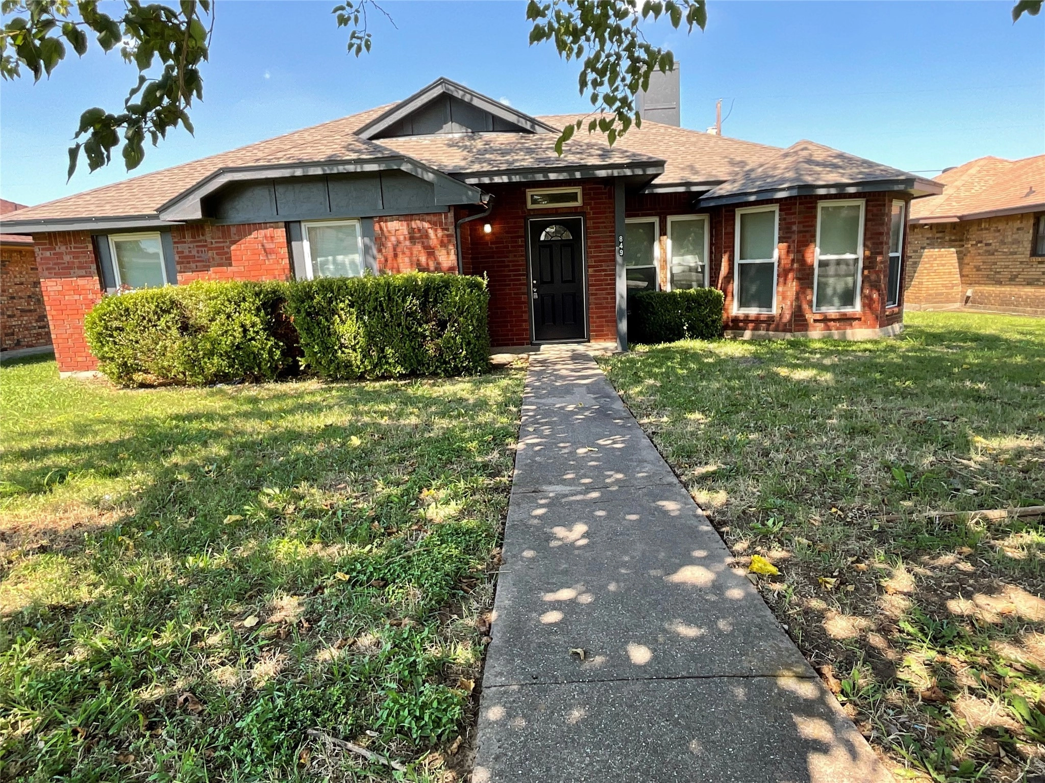 849 W Wintergreen Rd  