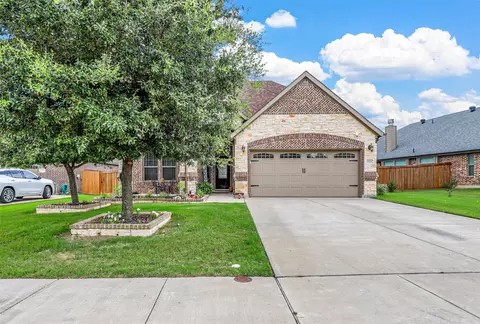 609 Misty Harbor Ct, Saginaw, TX 76179
