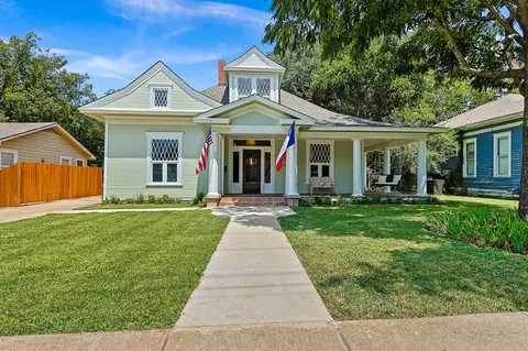 327 E Franklin St, Hillsboro, TX 76645